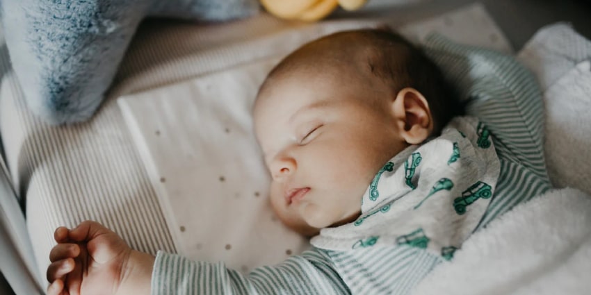 ملاتونین طبیعی چگونه در بدن کودک افزایش مییابد؟